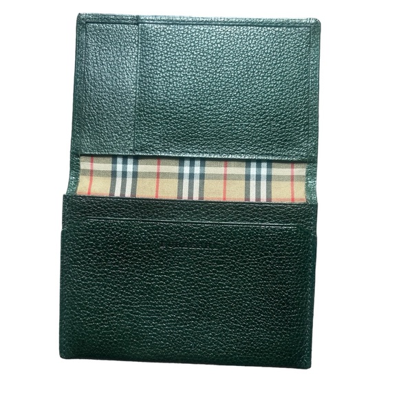 BURBERRY GREEN CARD CASE 🔥 - Picture 2 of 8